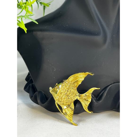 Vintage Jewelry Gold Tone Angelfish Brooch Pin 2.5" - Picture 2 of 16